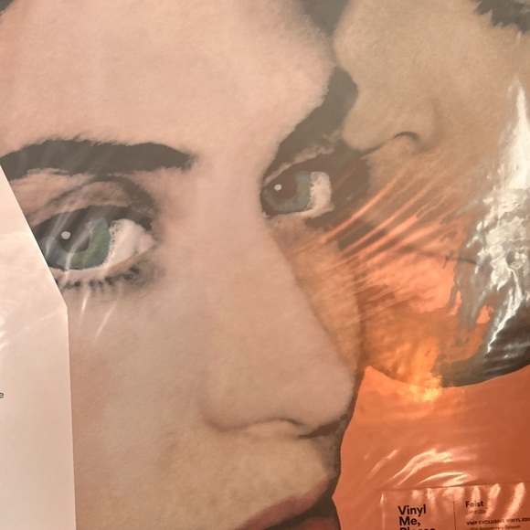 Come buy my moms stuff! - Picture 1 of 1